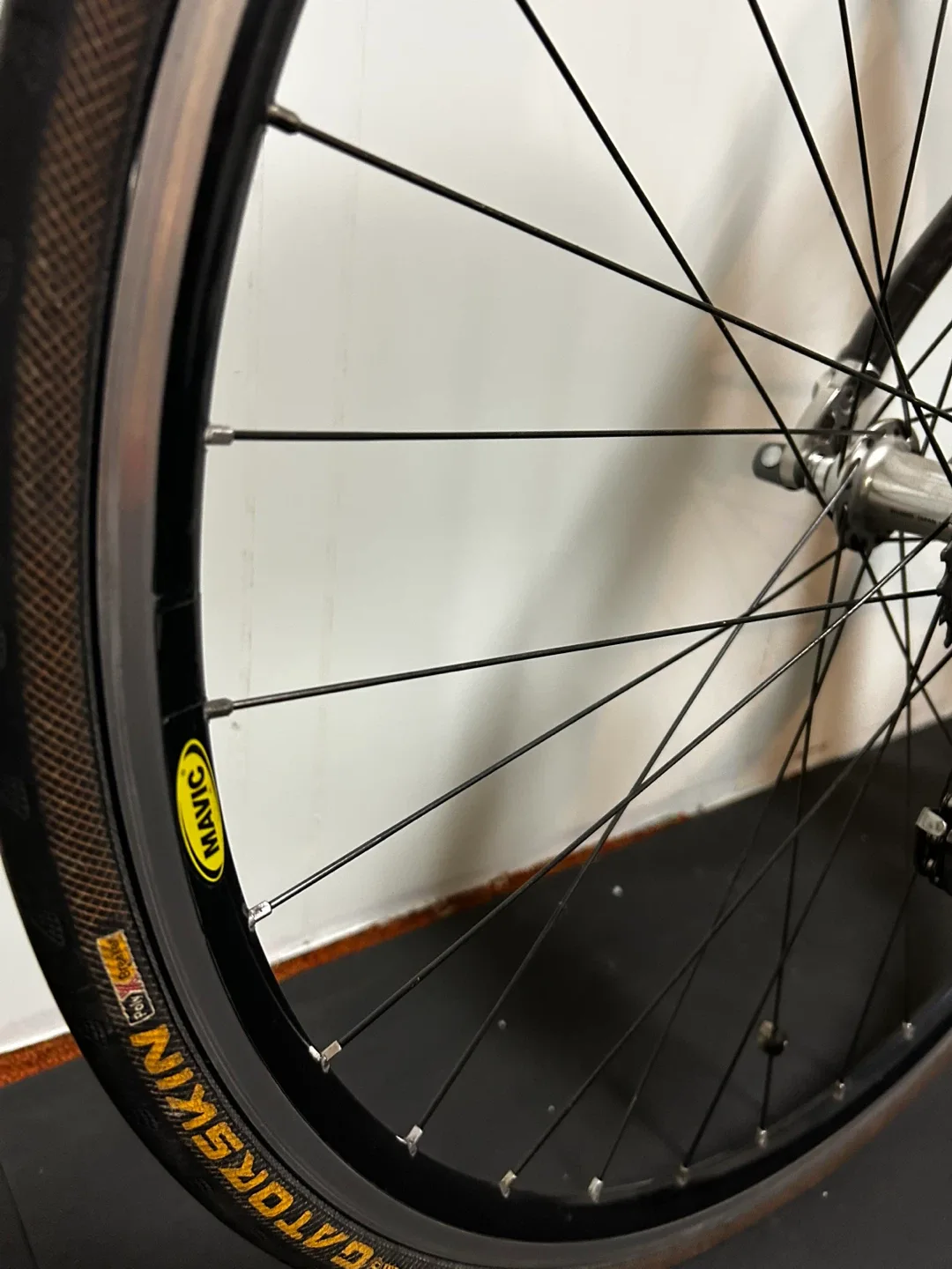 Fuji Team Issue Carbon Road Bike image indicator(5)