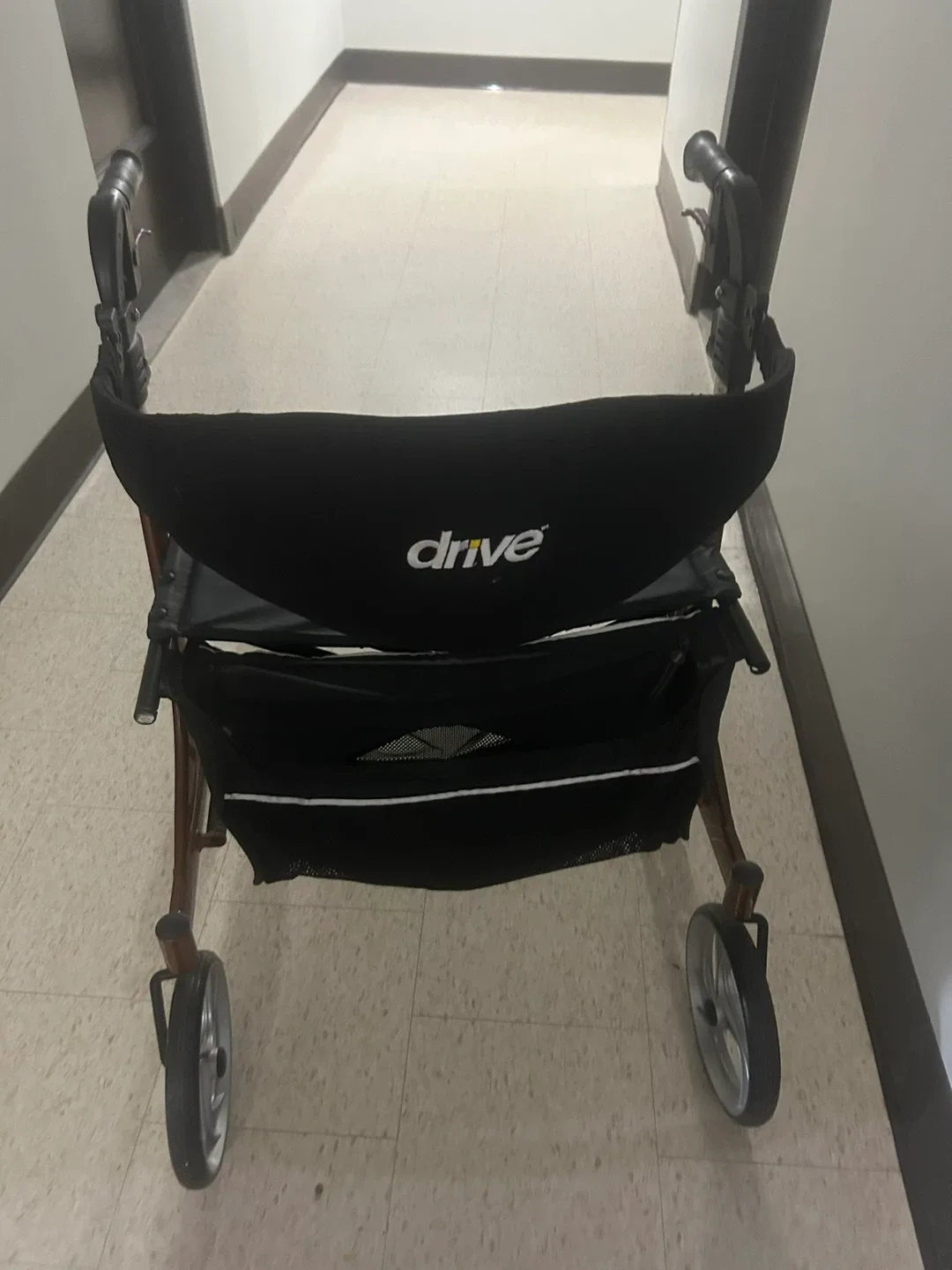 Bariatric Drive Rollator Walker image indicator(3)