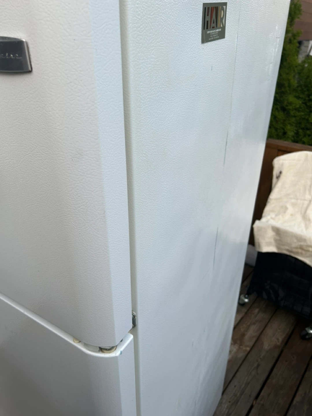 Frigidaire White Refrigerator - photo 4