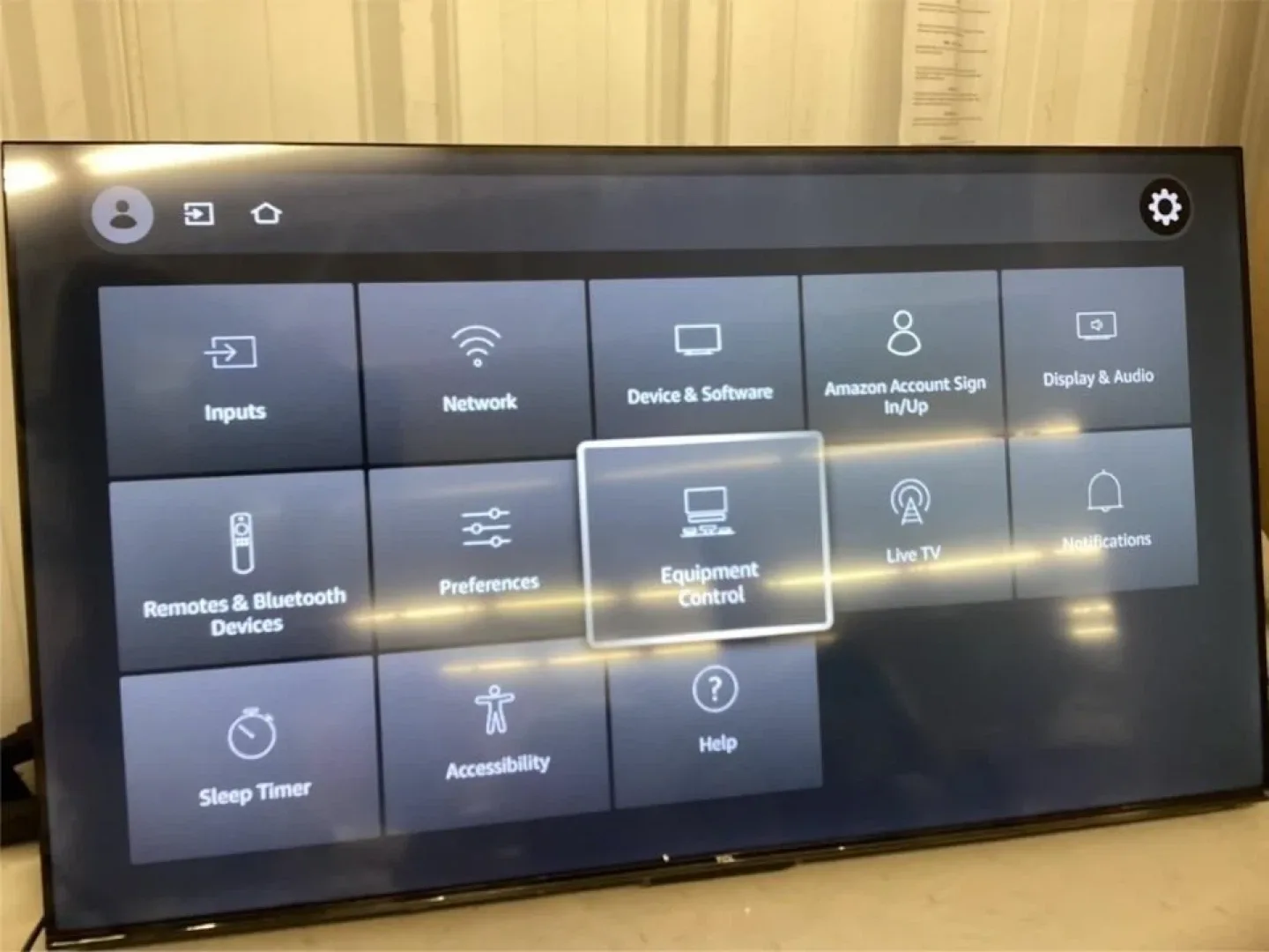 TCL 50Q651F 50" Fire TV - Includes Remote & Power Cord image indicator(8)