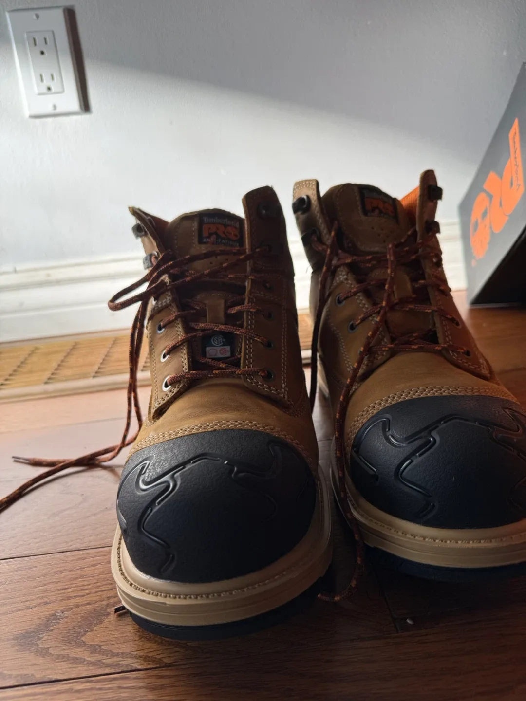 Timberland PRO Magnitude 6" Safety Boots - Size 8.5 image indicator(2)