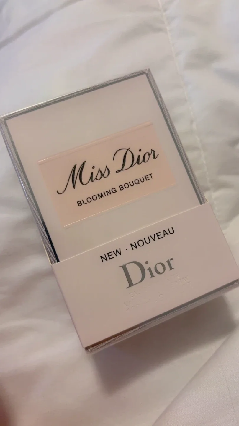New Miss Dior Blooming Bouquet Eau de Toilette image indicator(5)