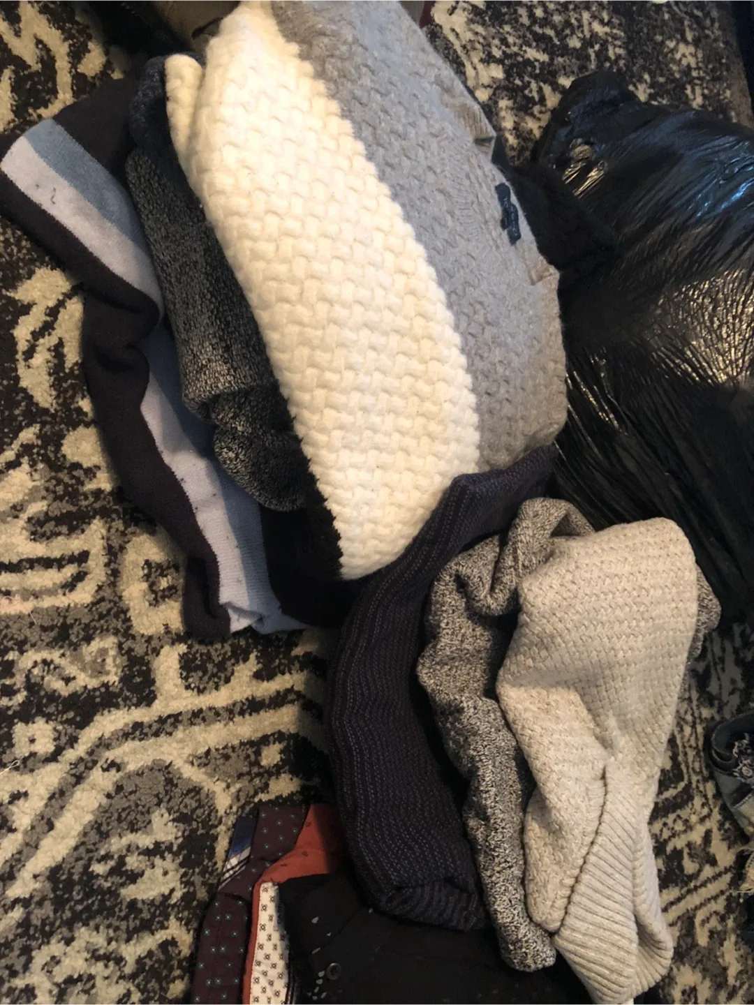 Assorted Men's Hoodies and Jackets image indicator(5)