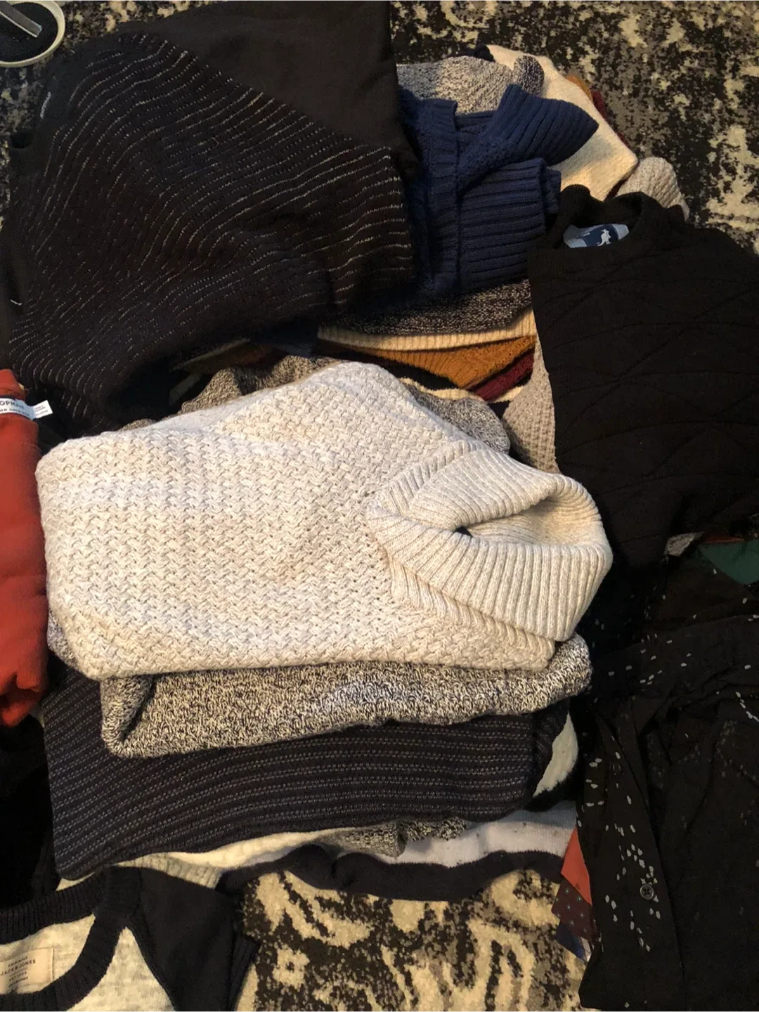 Assorted Men's Hoodies and Jackets image indicator(6)