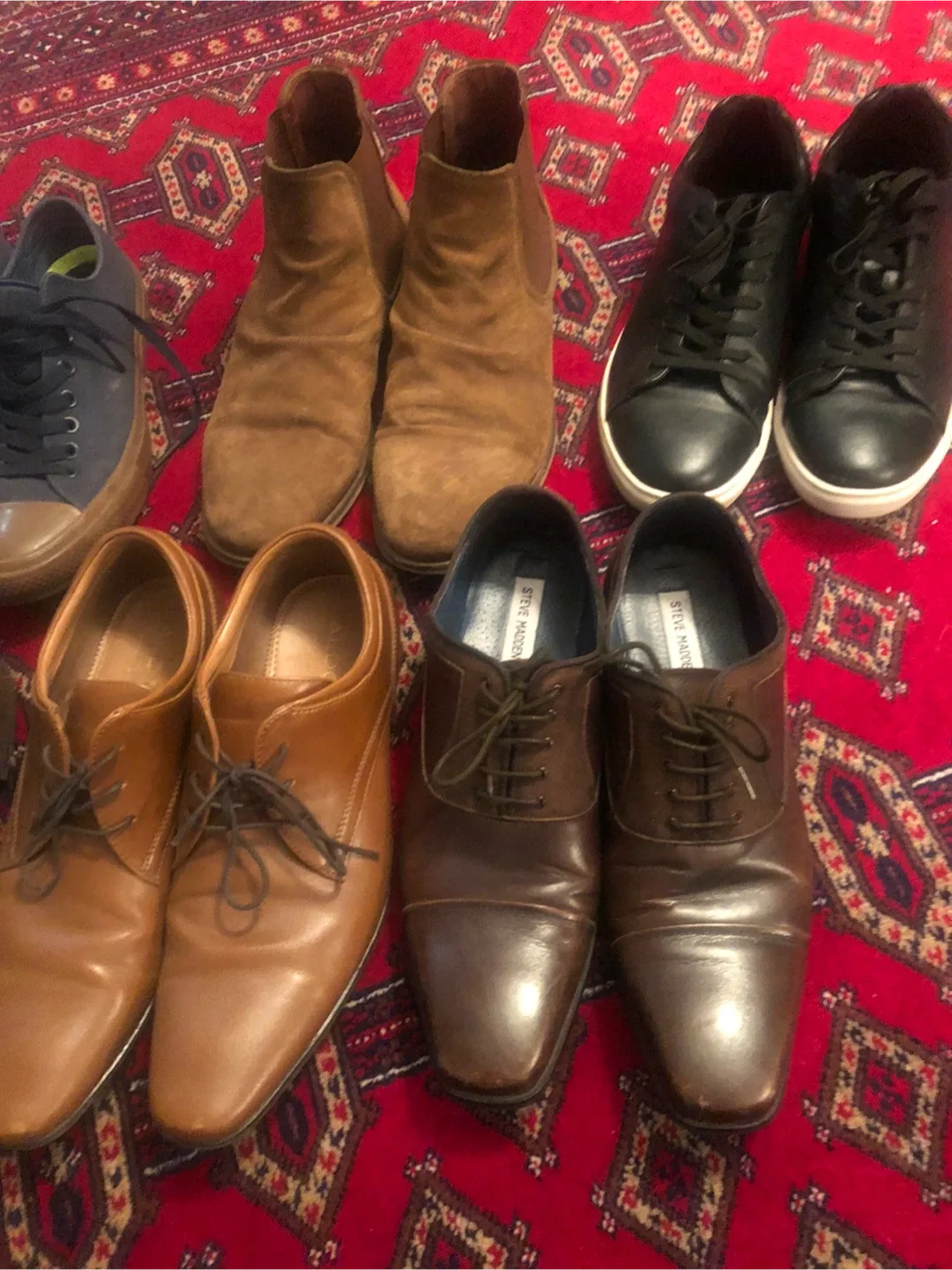 Assorted Men's Hoodies and Jackets image indicator(10)