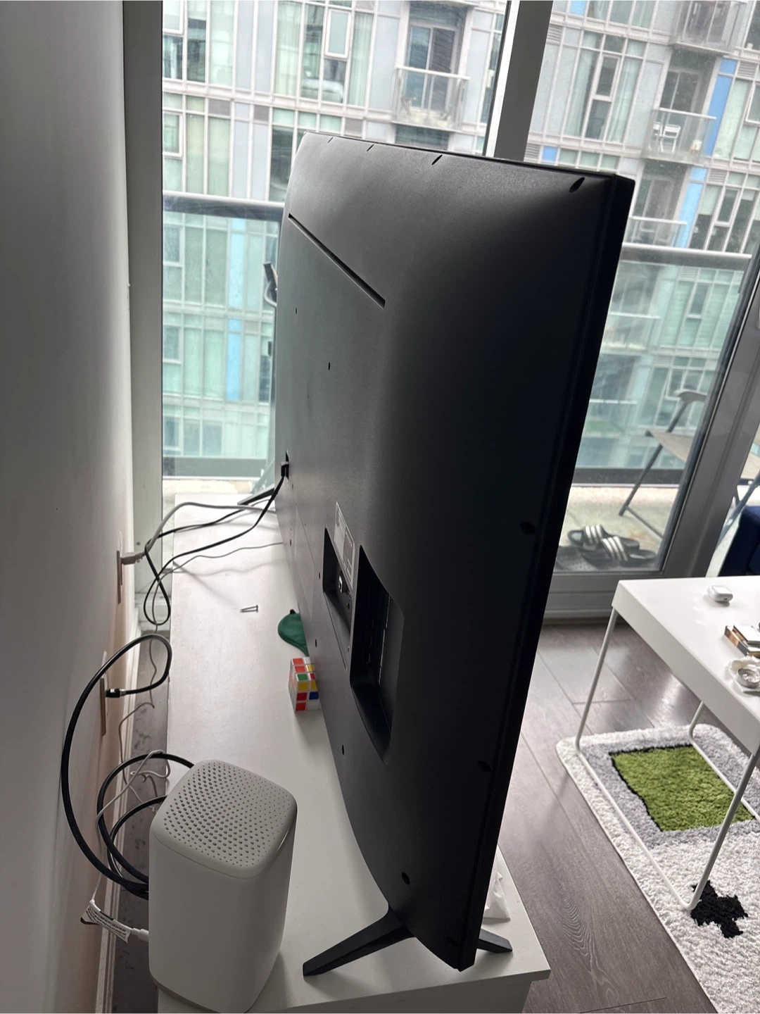 LG TV - photo 2