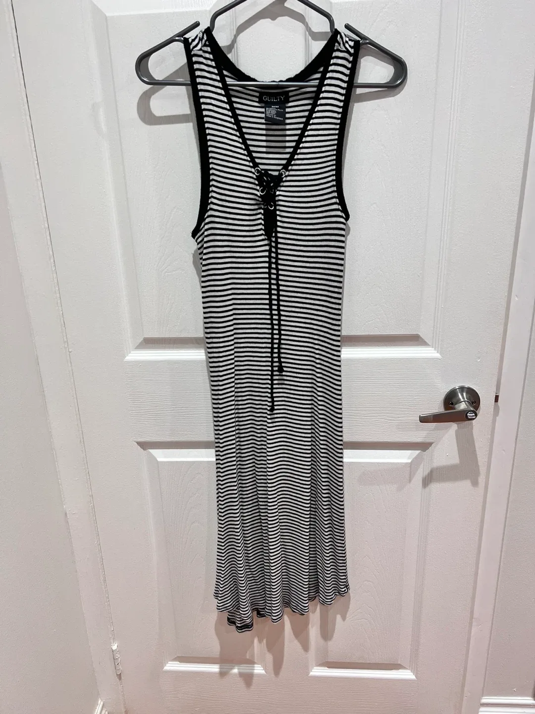 Black and White Striped Sleeveless Dress Size M thumbnail