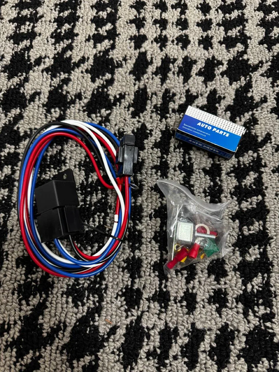 KUUHLERSAT CU2423 Aluminum Radiator w/ Dual 14″ Fans image indicator(4)