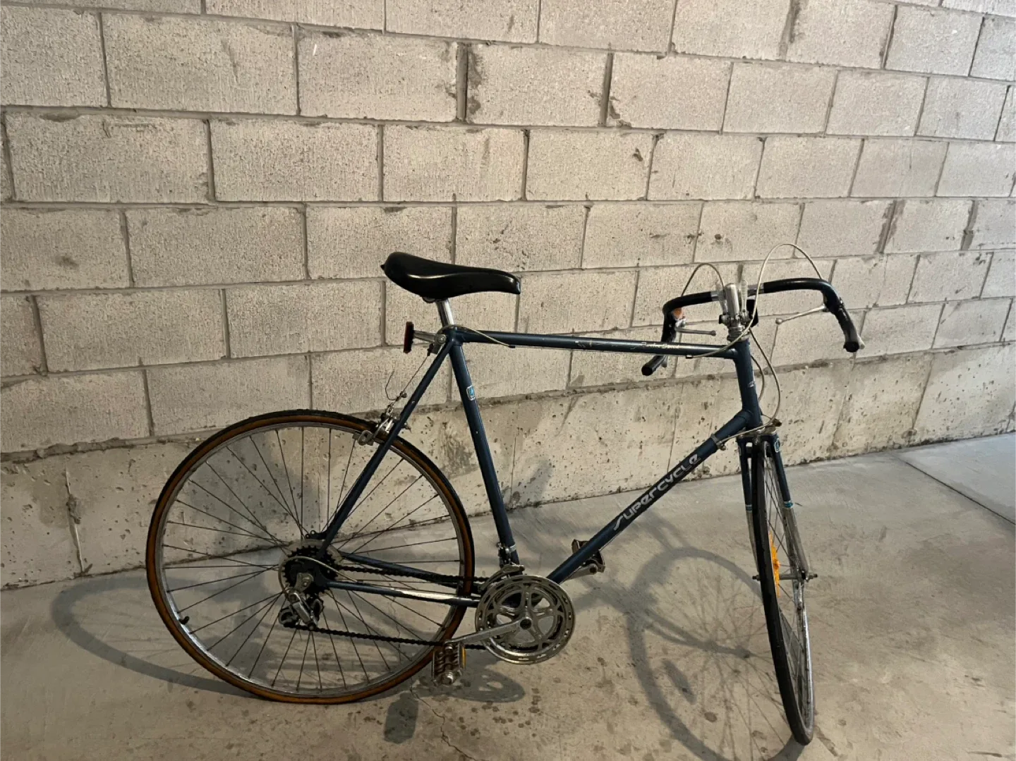 Supercycle Road Bike XL (25”) frame 10 Speed, 27” Wheel image indicator(2)