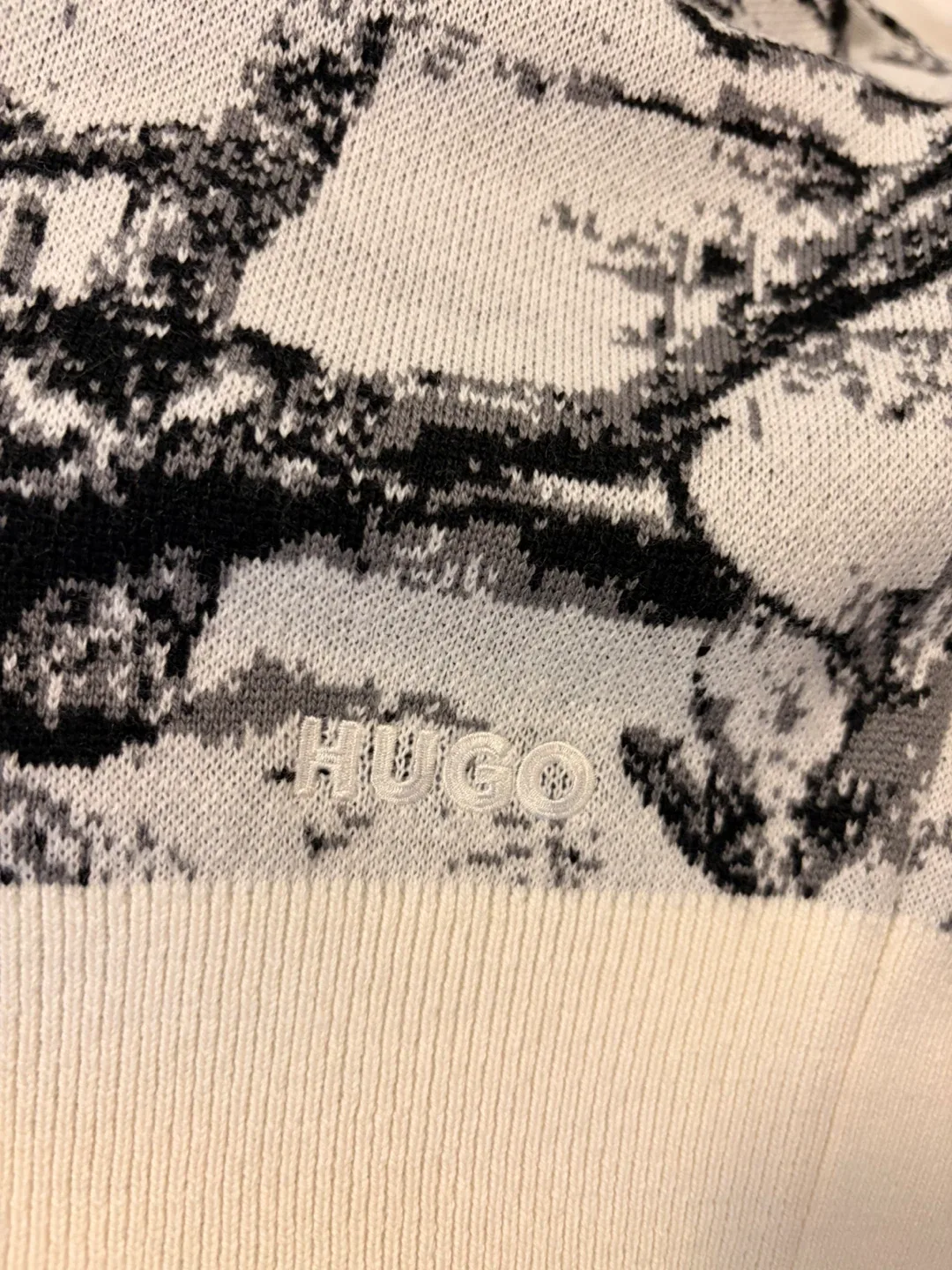 HUGO BOSS Cardigan - Size P/S image indicator(5)