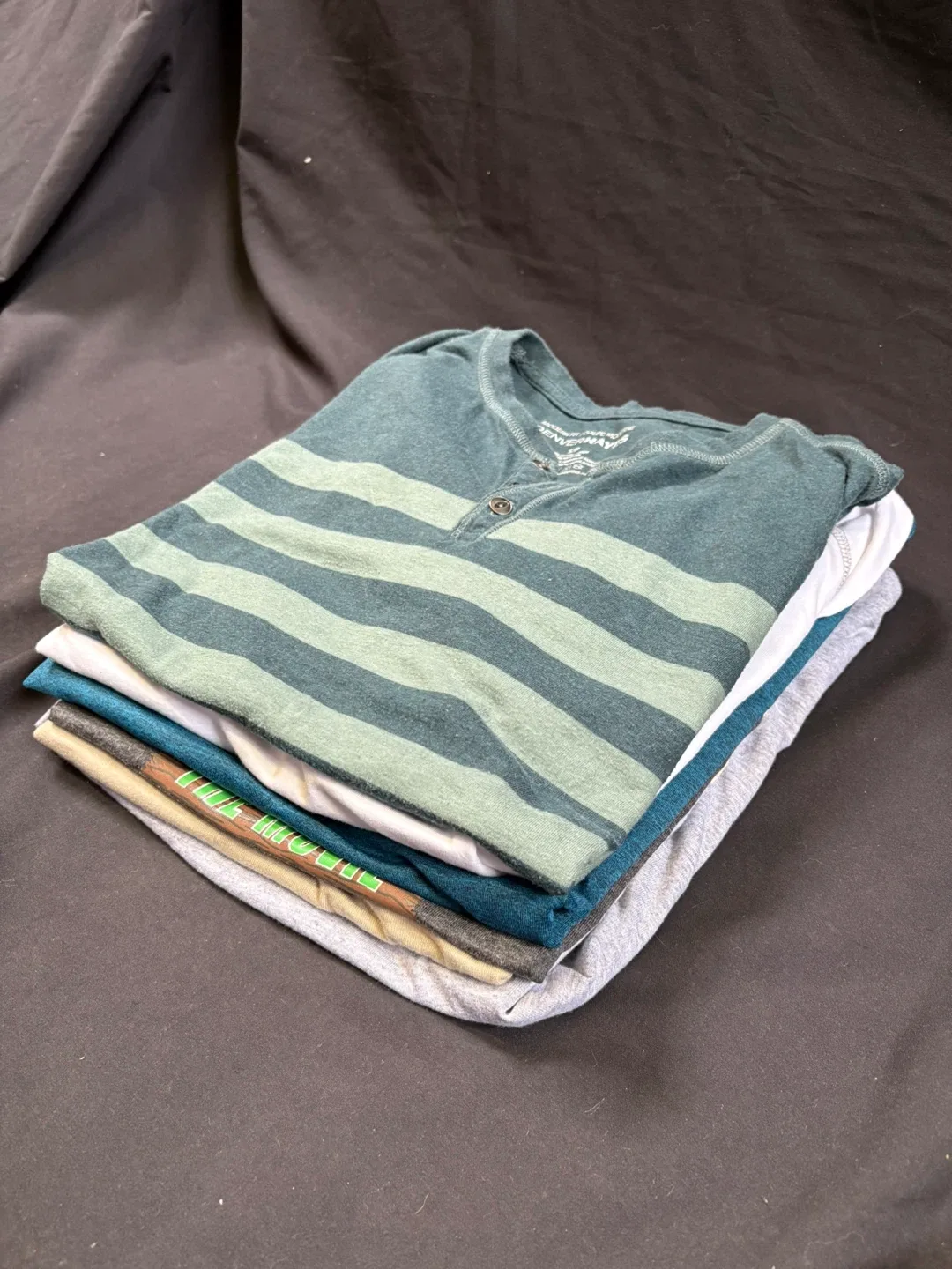 6 Men's Shirts - Size S image indicator(4)