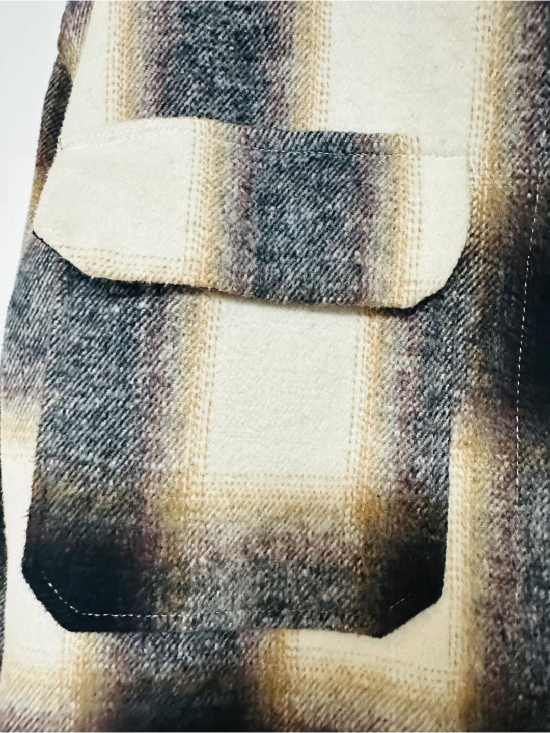 Garage Plaid Shacket - Size L image indicator(2)