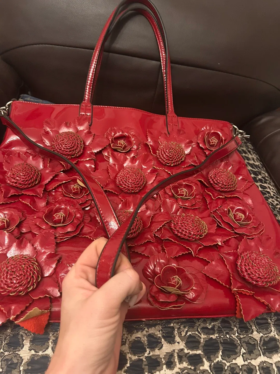 Red Patent Flower Tote Bag image indicator(5)