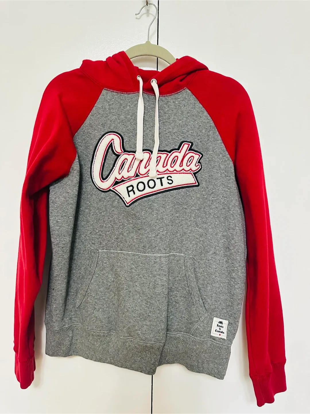 Roots Canada Hoodie - Size M/M image indicator(4)