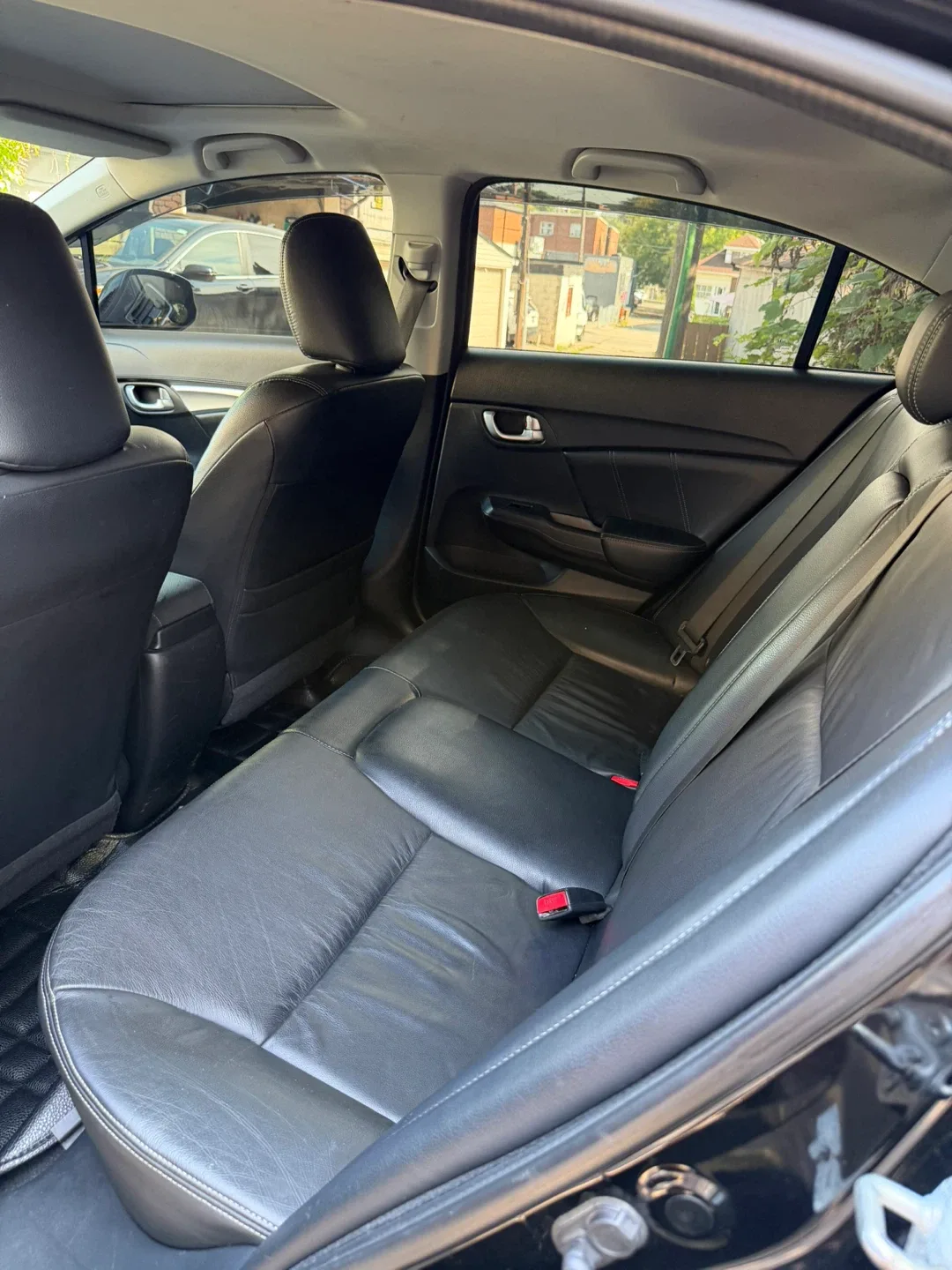 Honda Civic Touring - Black Sedan image indicator(5)