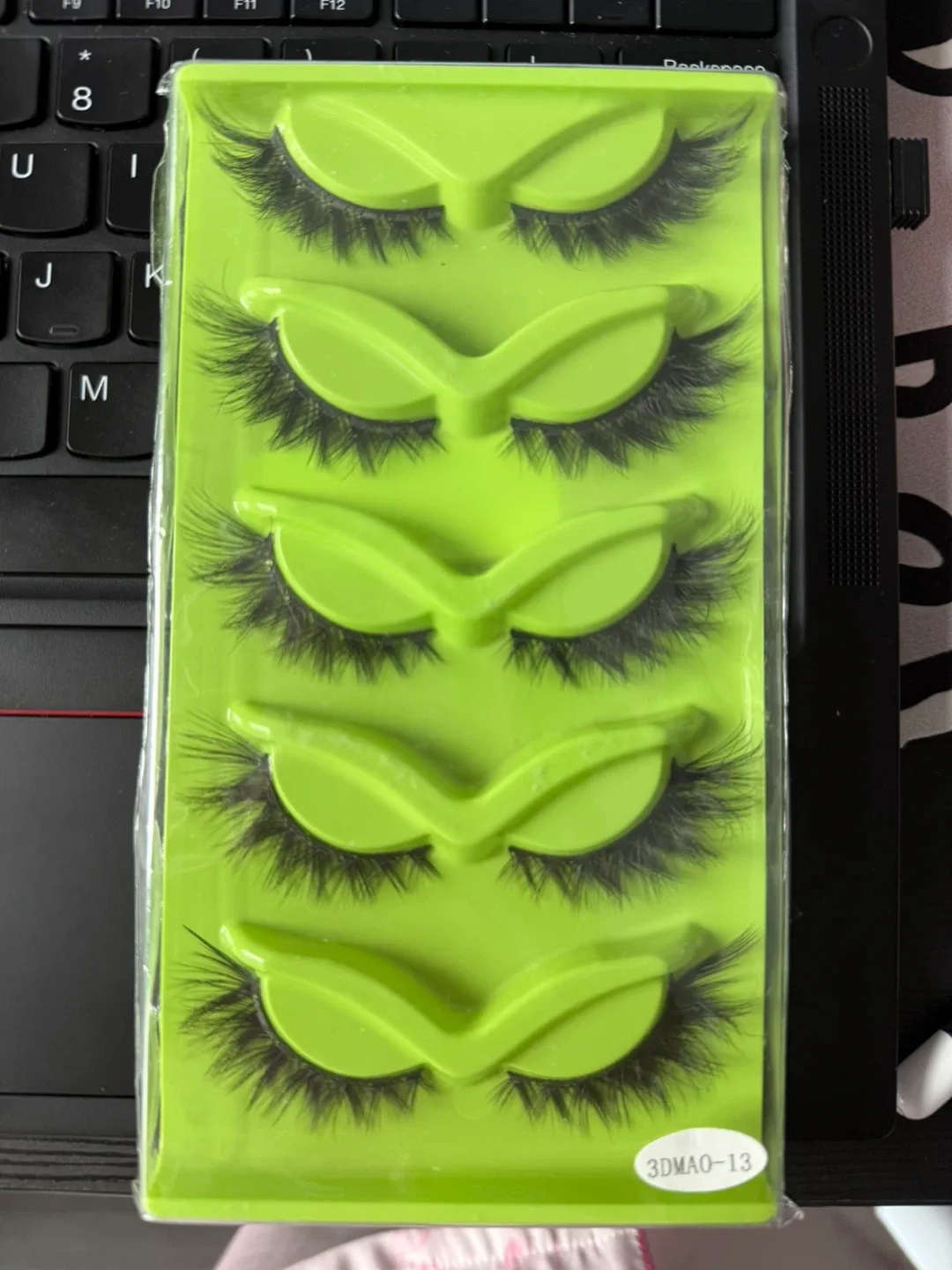 False Eyelashes - New in Package image indicator(3)