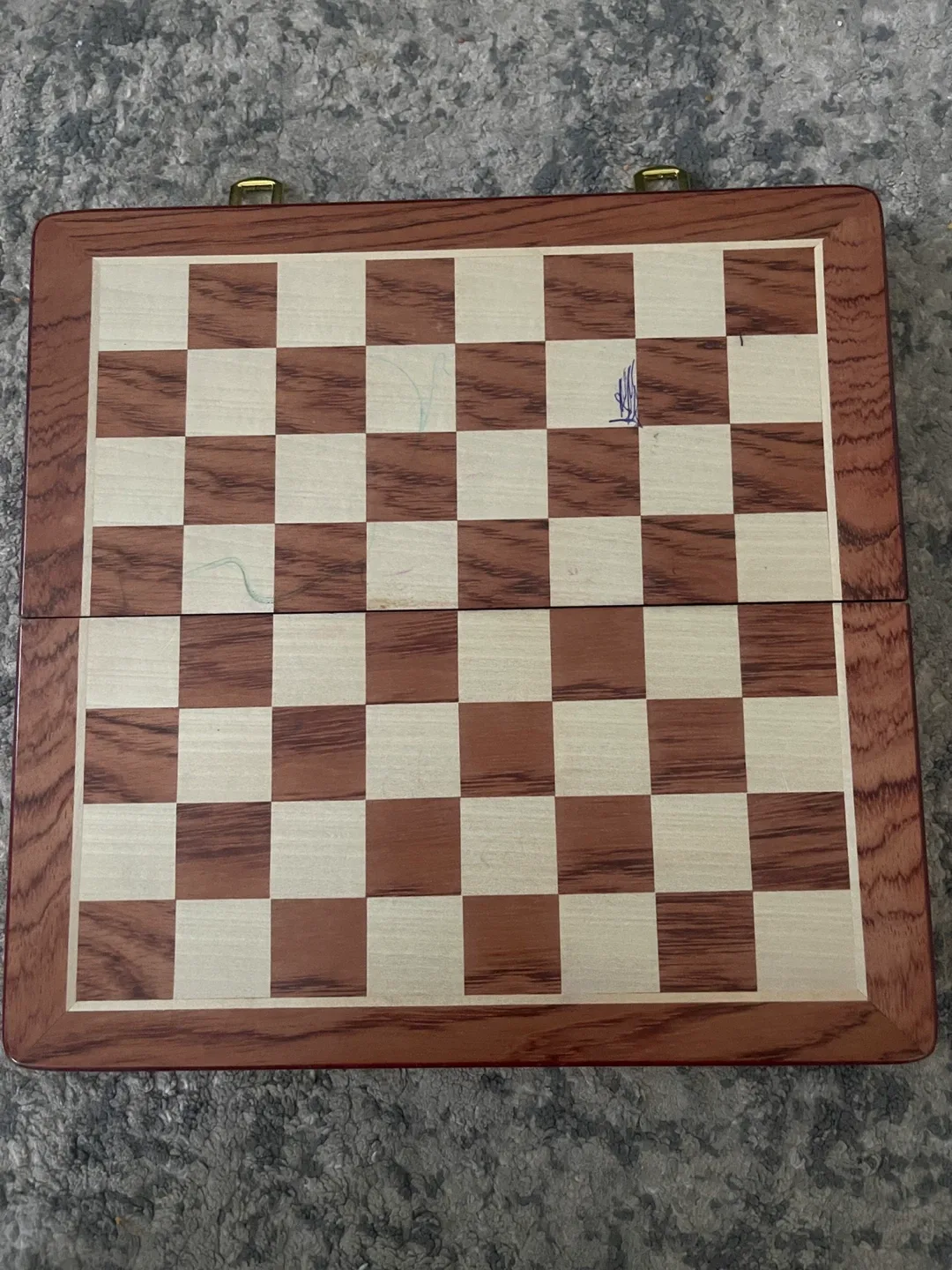 Brass Chess Set with Wooden Case image indicator(9)