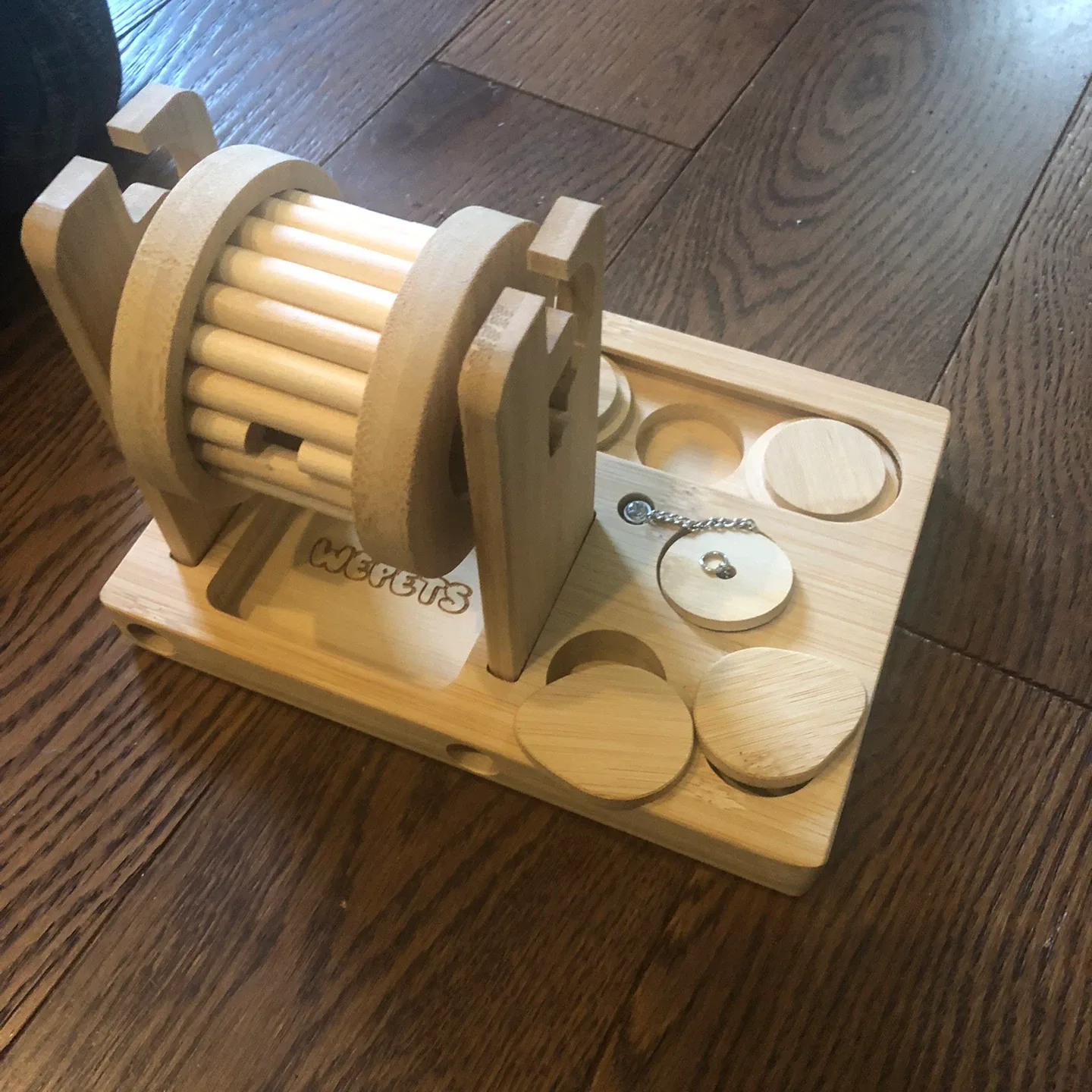 Merets Wooden Treat Dispenser pet Puzzle Toy image indicator(2)