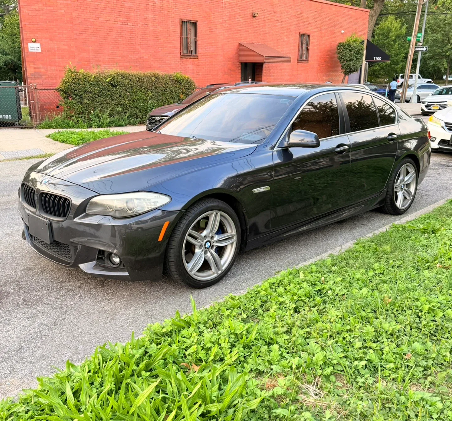 BMW 535i Xdrive Sedan image indicator(8)