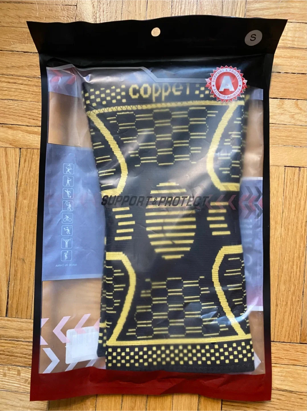 Copper Compression Knee Brace - Size S thumbnail