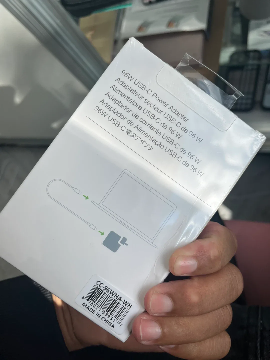 Apple 96W USB-C Power Adapter - New image indicator(2)