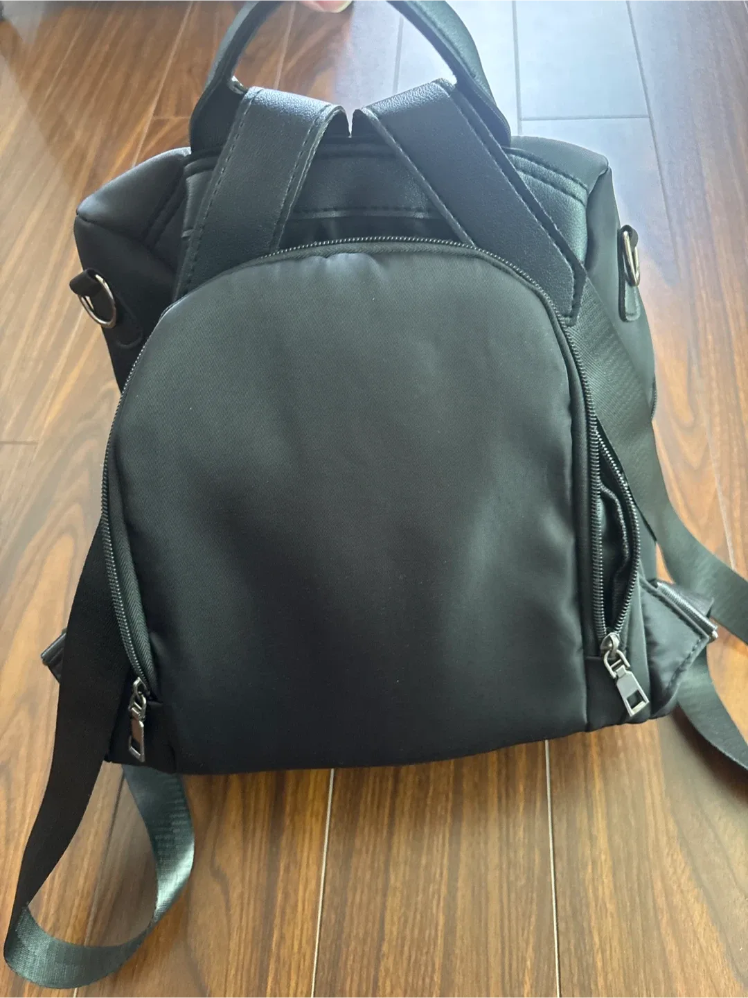 Black Nylon backpack image indicator(3)