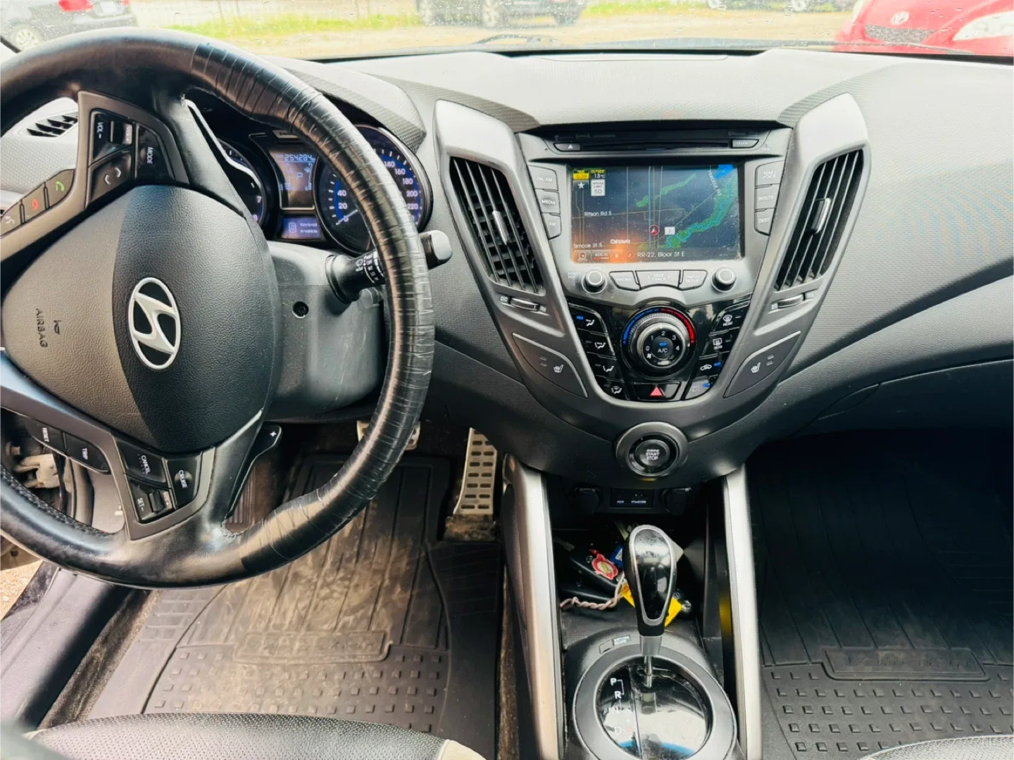 Black Hyundai Veloster Turbo image indicator(7)