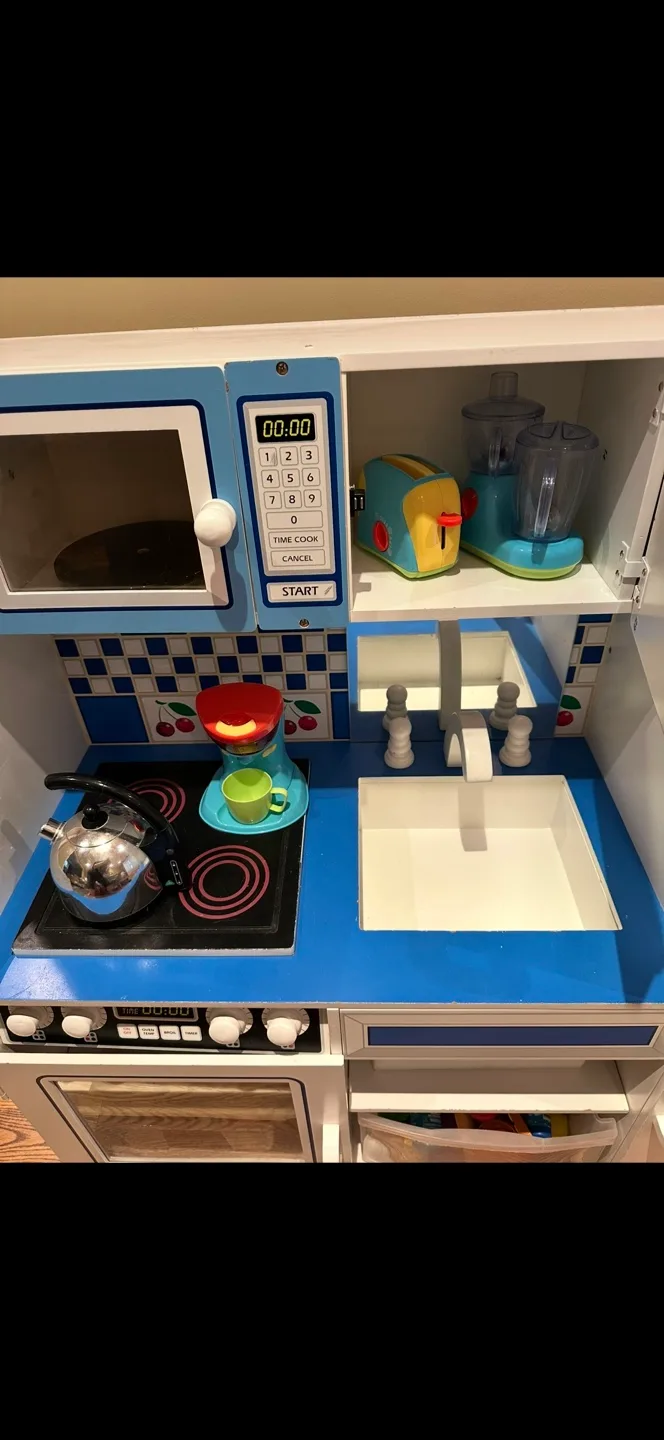 Melissa & Doug Wooden Kitchen Play Set image indicator(5)