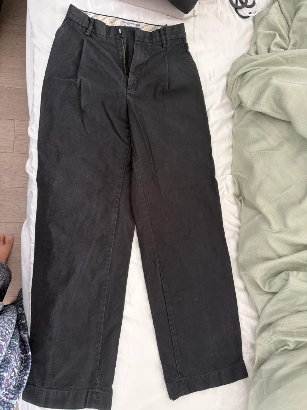 Uniqlo Ines de la Fressange Black Pants - Size 24 image indicator(3)