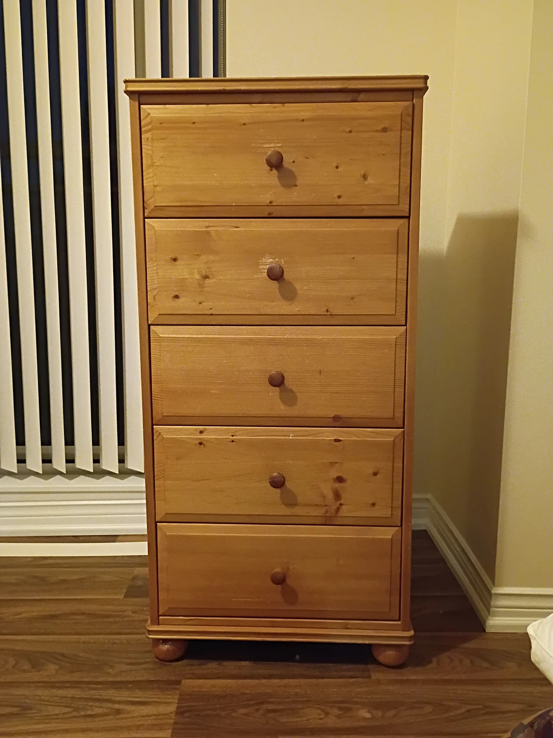 Wooden 5-Drawer Dresser