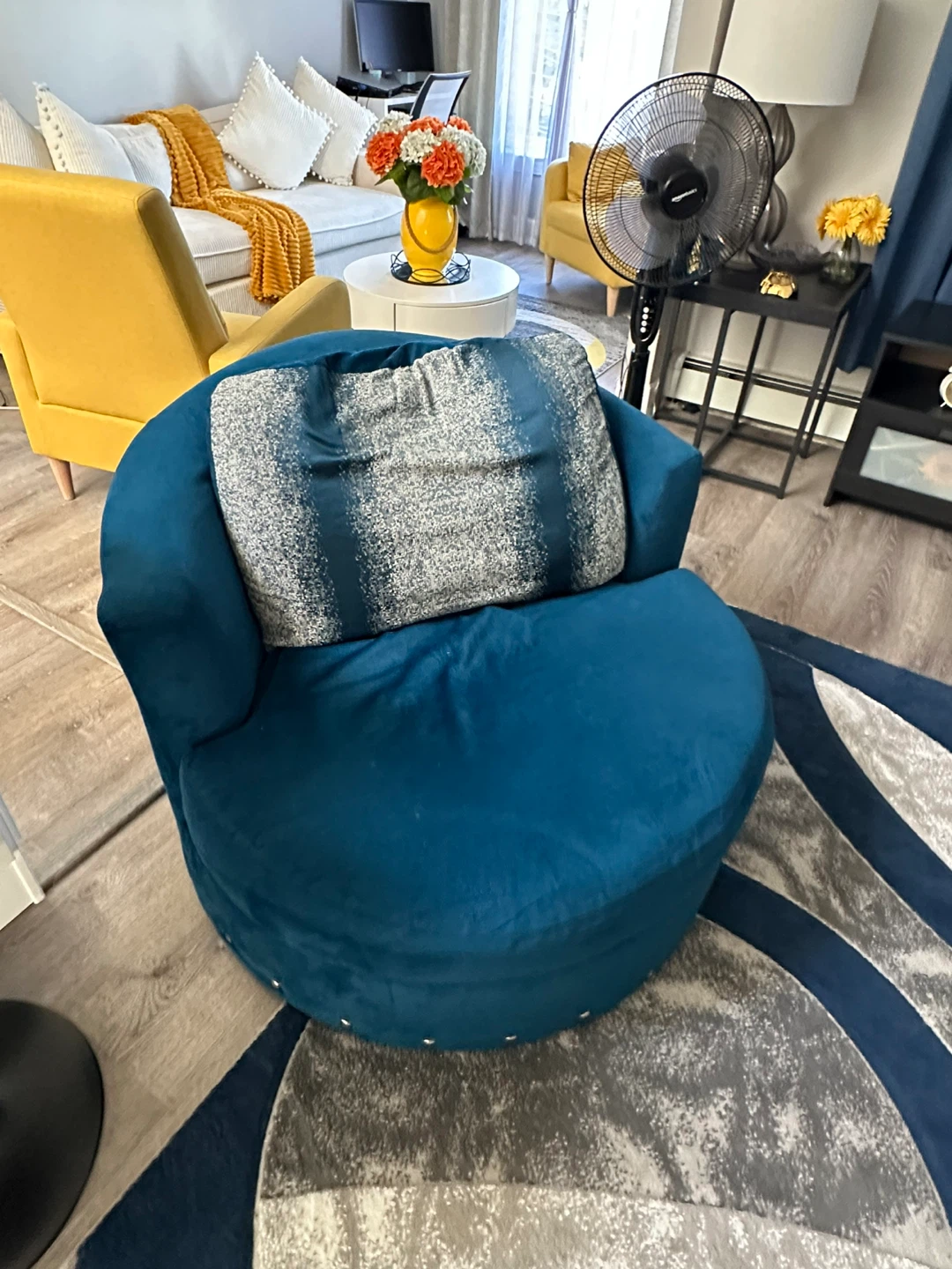 Blue Swivel Barrel Chair - photo 2