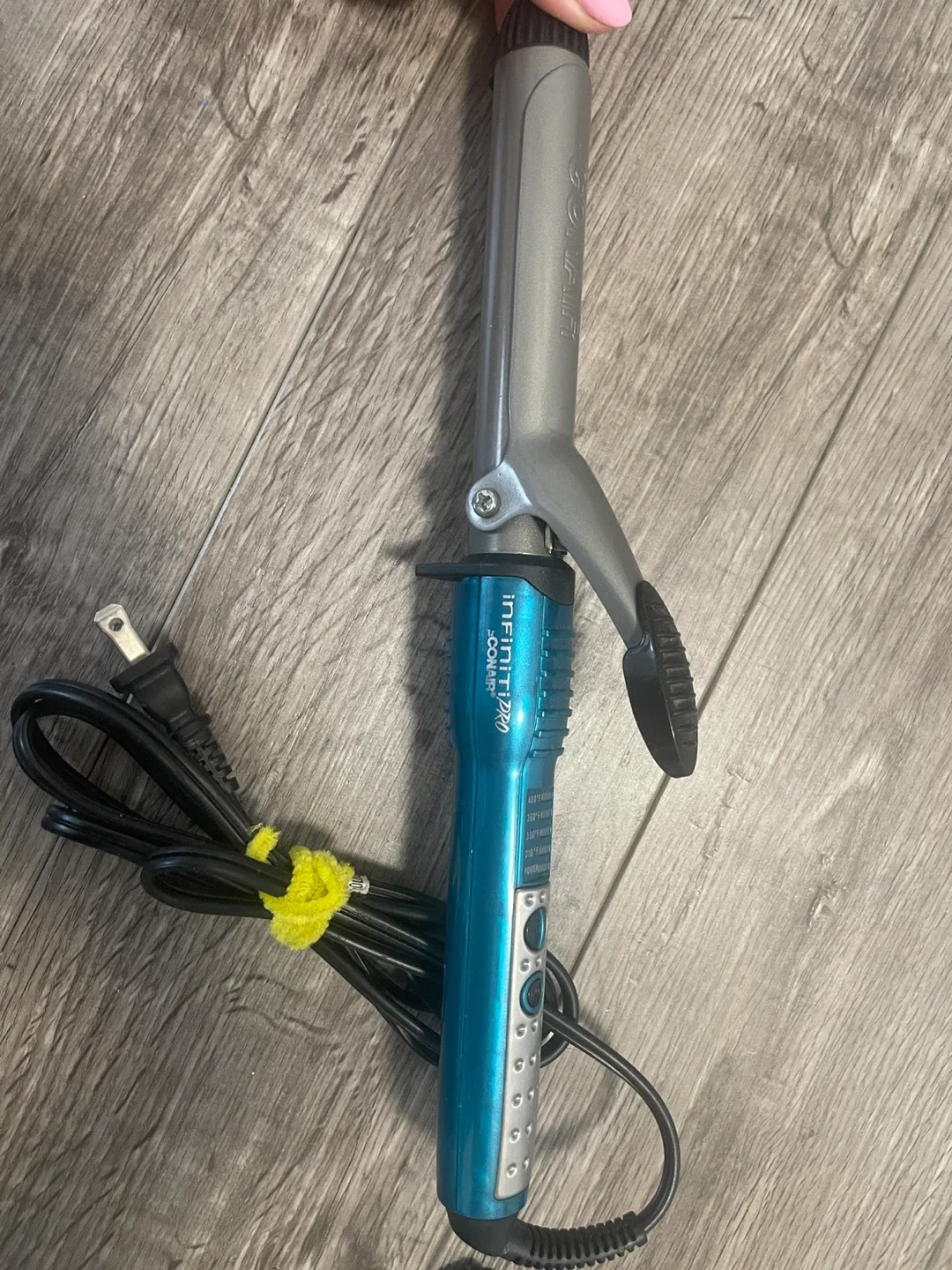 Conair Infiniti Pro Curling Iron thumbnail