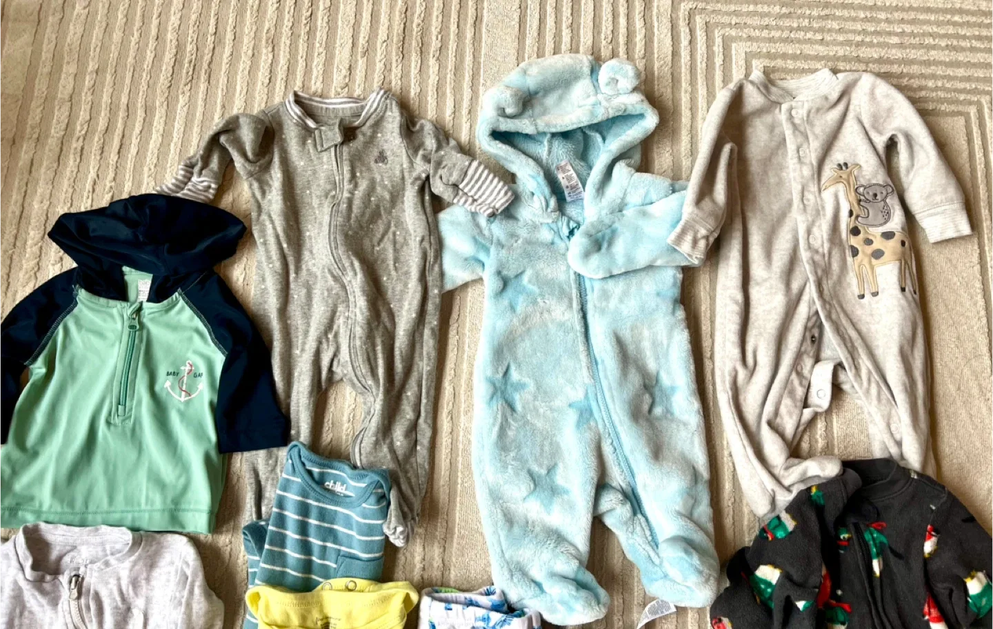 Baby Clothes Bundle (0-3 Months) image indicator(3)