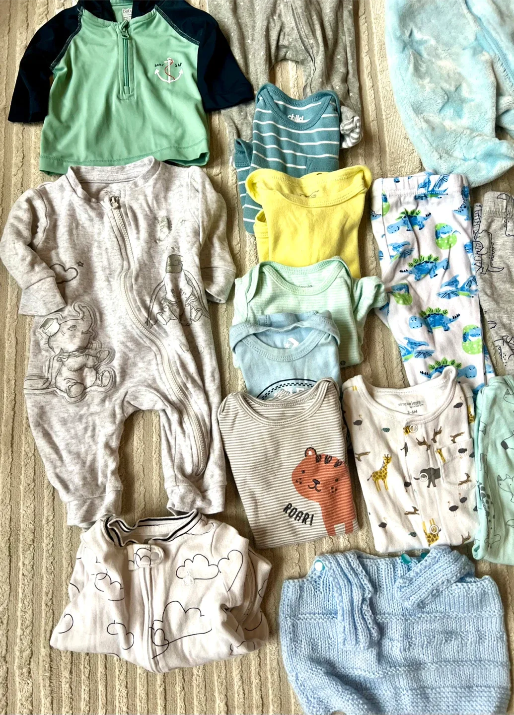 Baby Clothes Bundle (0-3 Months) image indicator(4)