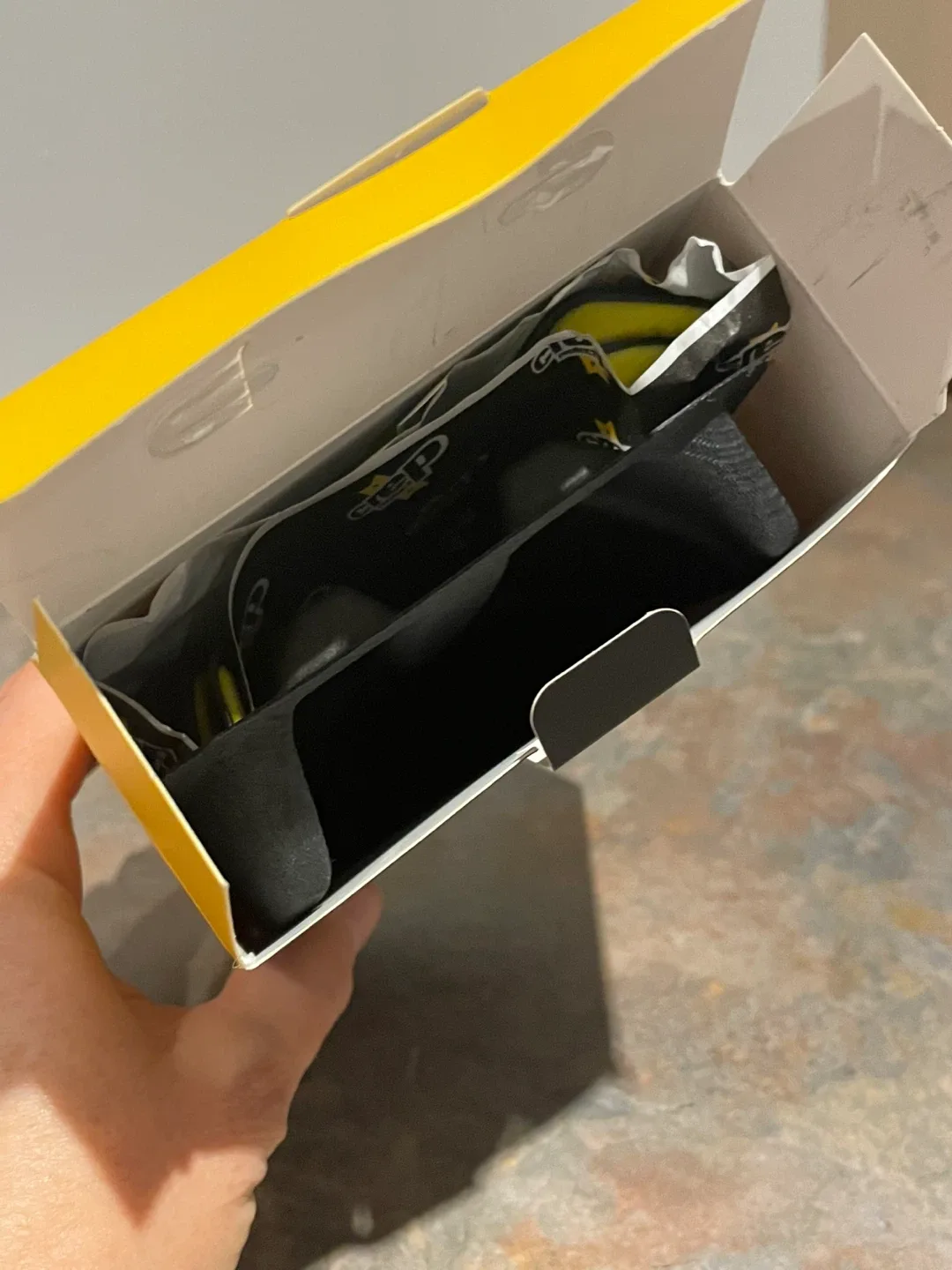 Crep Protect Ultimate Sneaker Shaper Shields (1 Pair) - UK 2-6.5 image indicator(3)