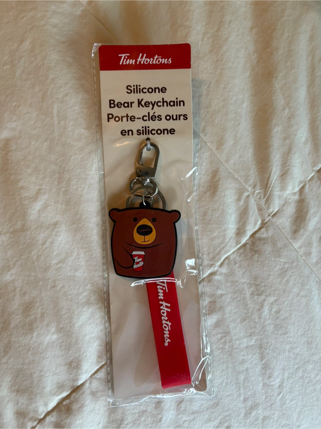 BRAND NEW! Tim Hortons - Bear Silicone Keychain - photo 2