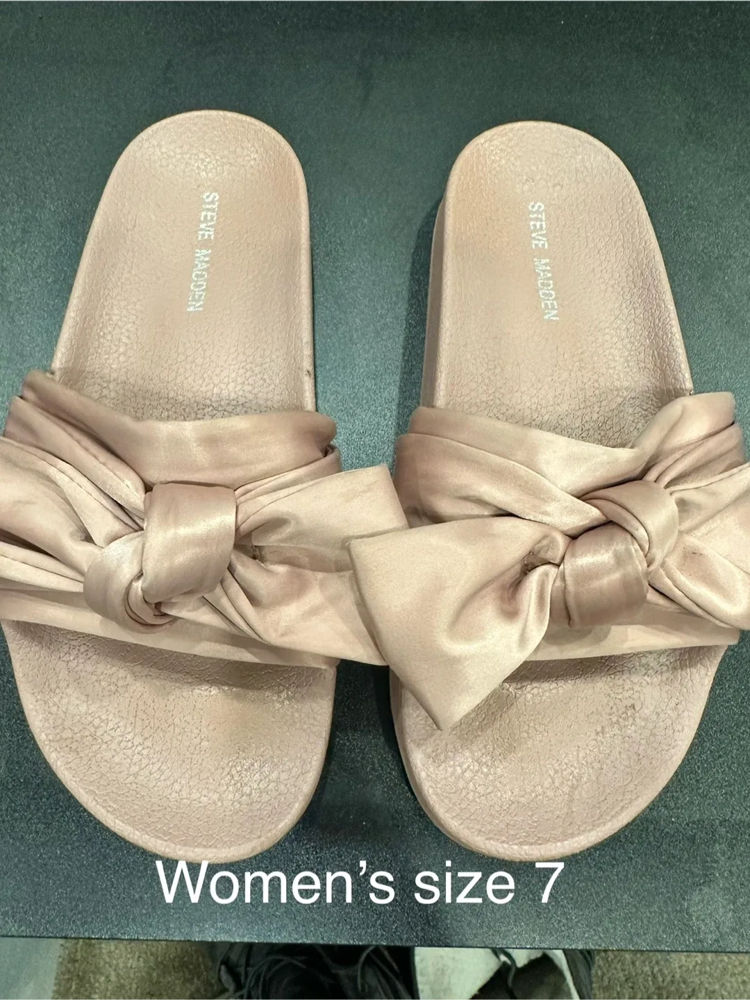 Lot of women’s shoes with sizes and prices image indicator(3)