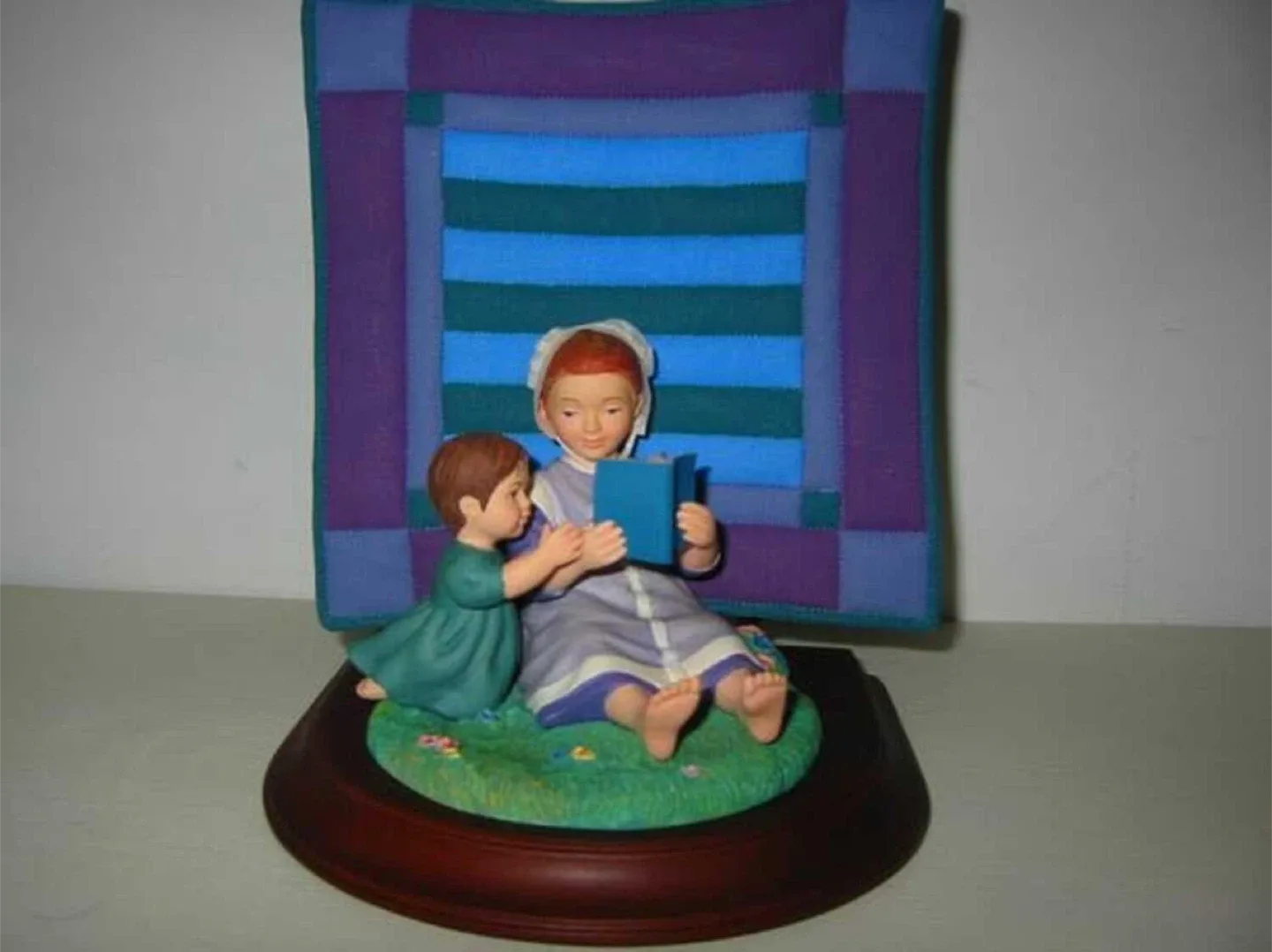 BNIB Amish Heritage with COA: Sarah and Maggie Figurine