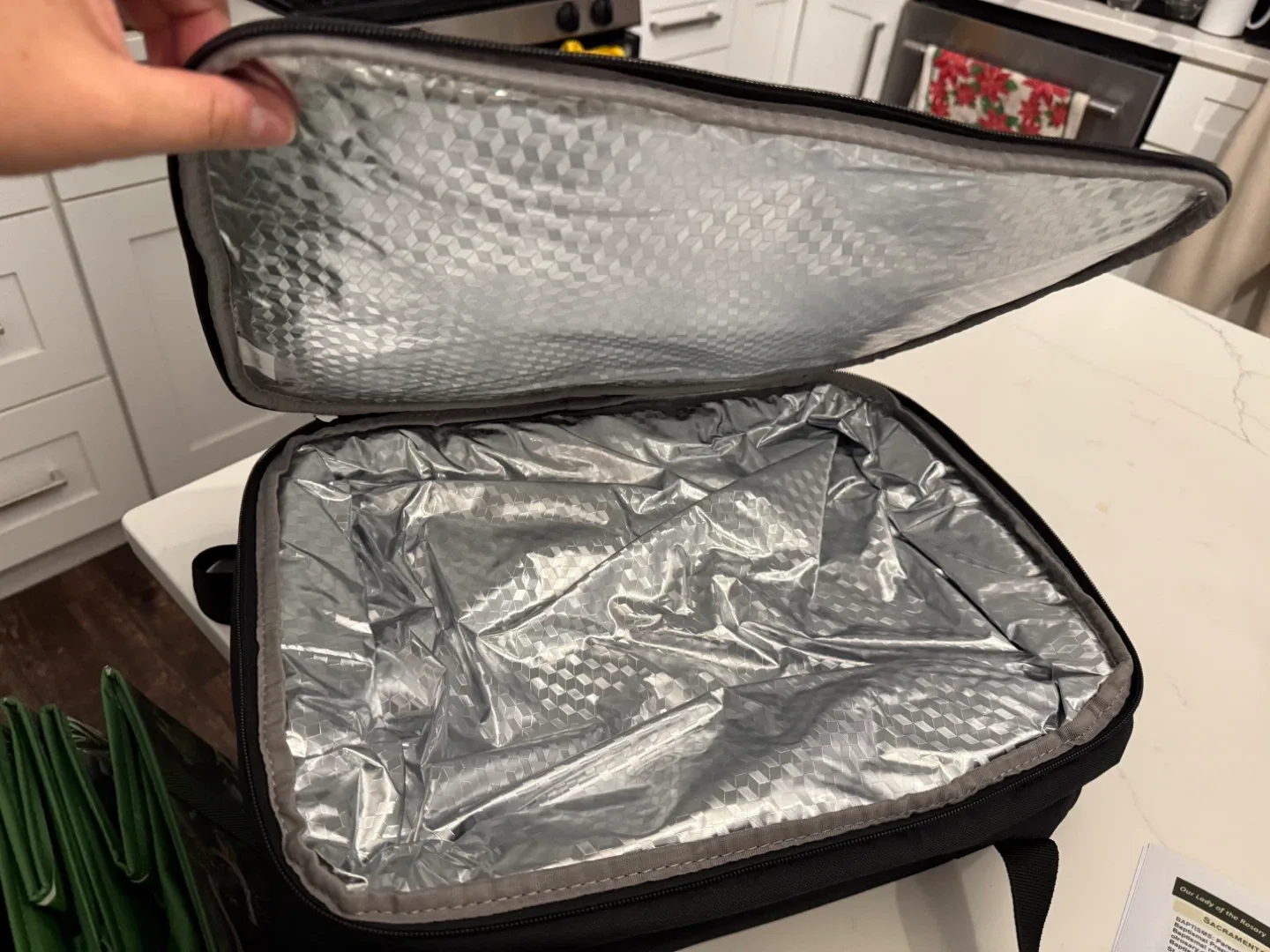 Luncia Insulated Lunch Bag - Black image indicator(3)