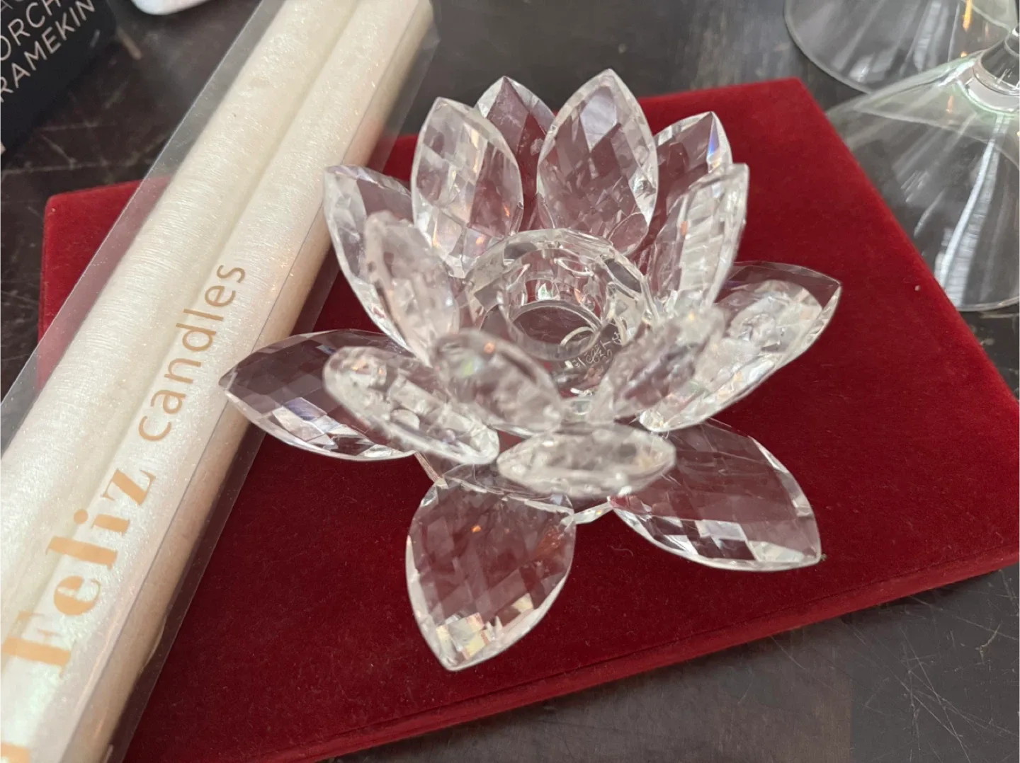 Manhattan Candle Lights Crystal Lotus Candleholder image indicator(2)