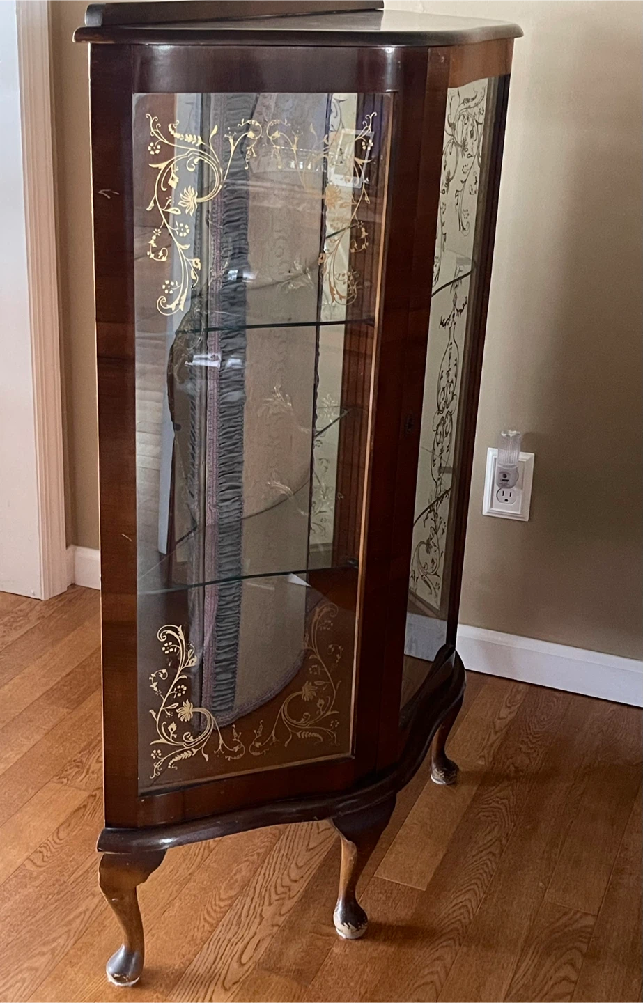 Vintage Curio Display Cabinet - photo 4