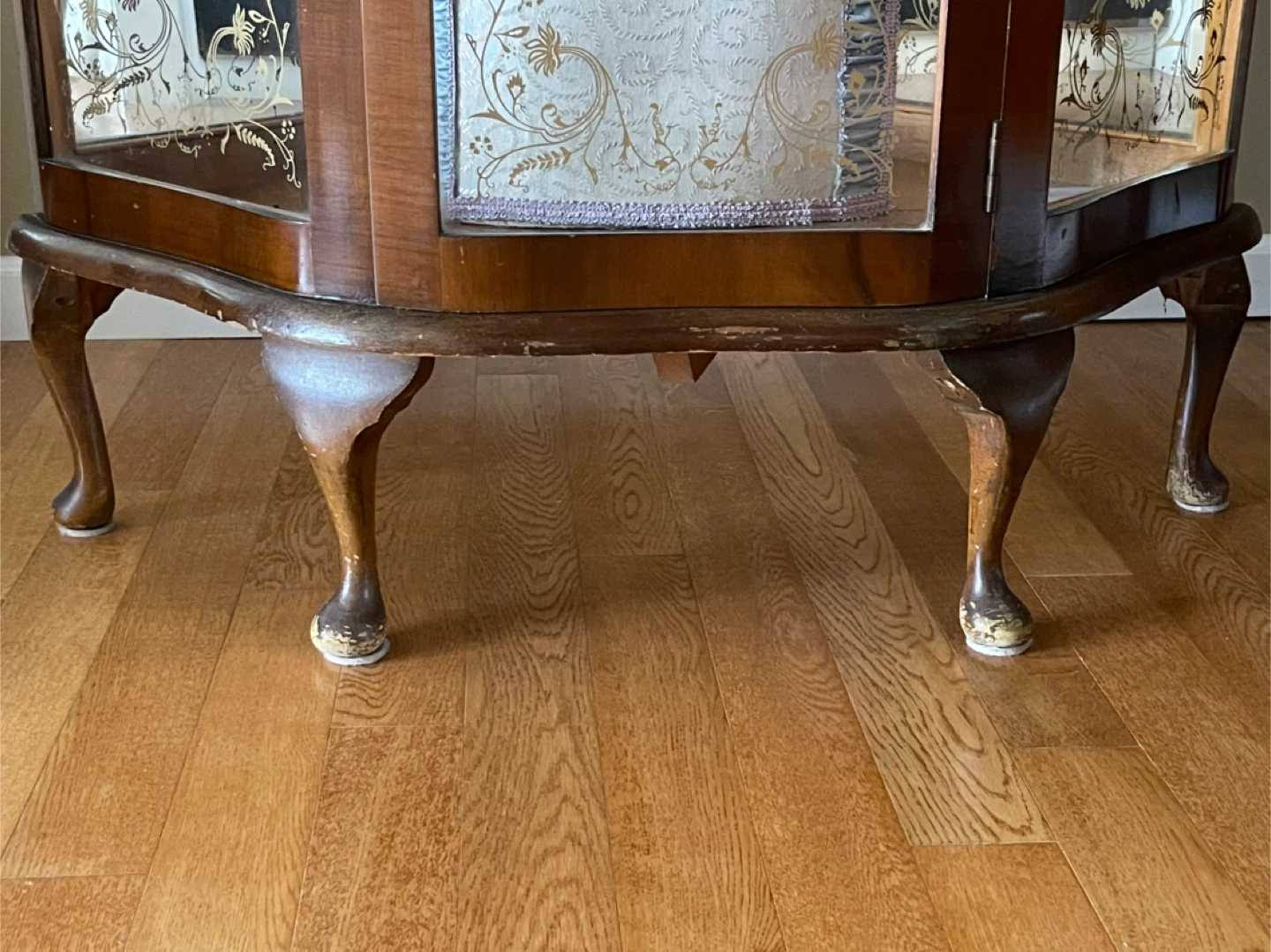 Vintage Curio Display Cabinet - photo 2