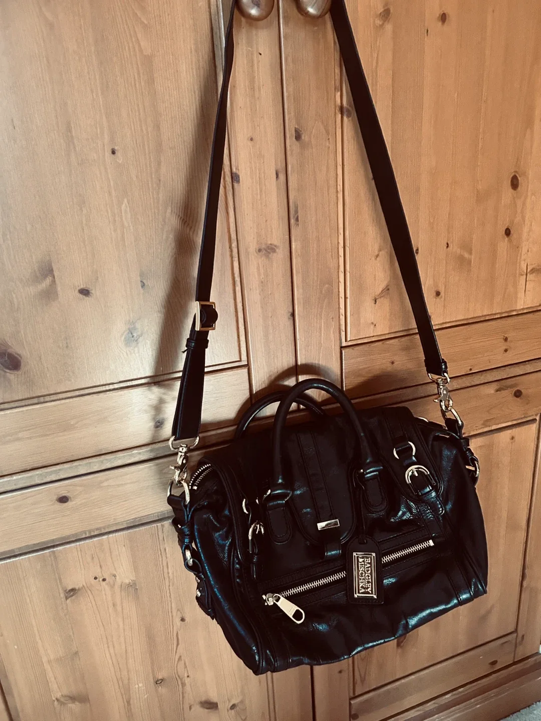 Badgley Mischka Black Leather handbag purse w crossbody strap image indicator(2)