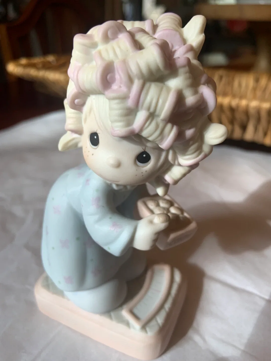 Precious Moments "The Spirit is Willing" Figurine image indicator(3)