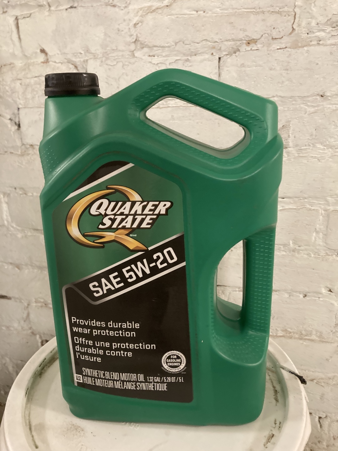 Quaker State SAE 5W-20 Synthetic Blend Motor Oil