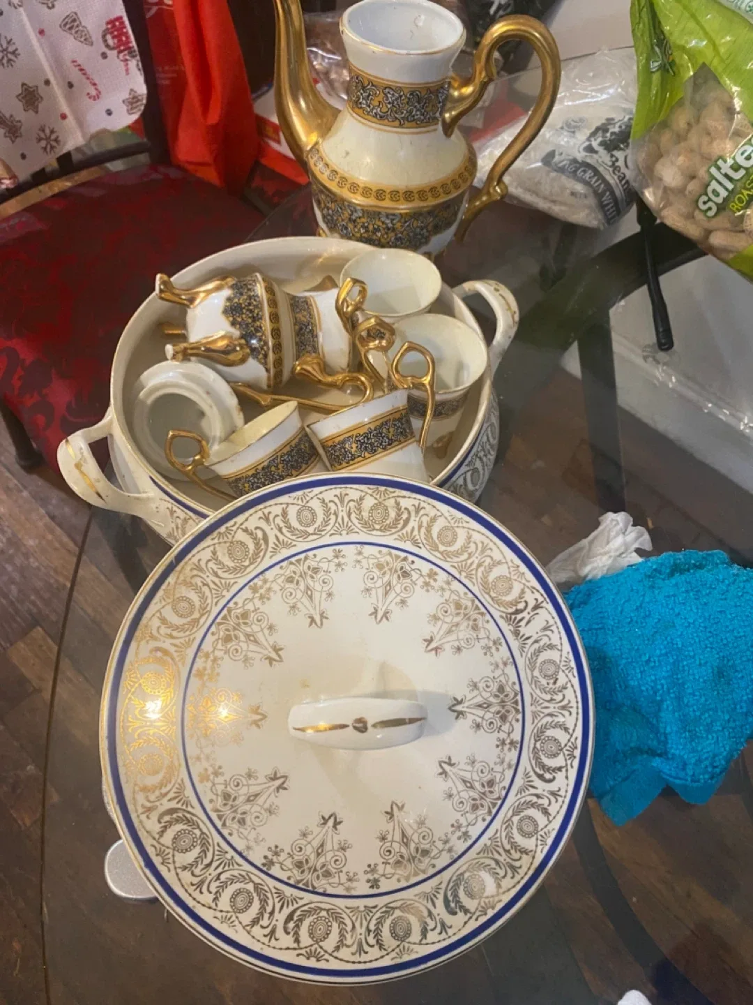 Vintage Tea Set - Gold & White Porcelain image indicator(3)