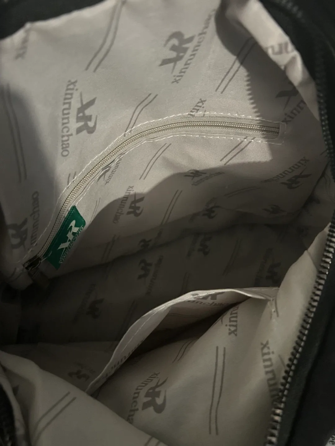 Eslcorri Black Crossbody Bag image indicator(5)