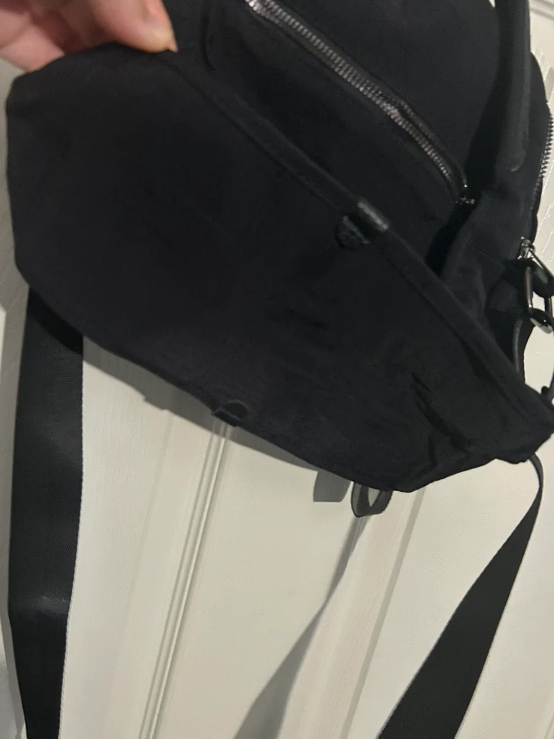 Eslcorri Black Crossbody Bag image indicator(8)