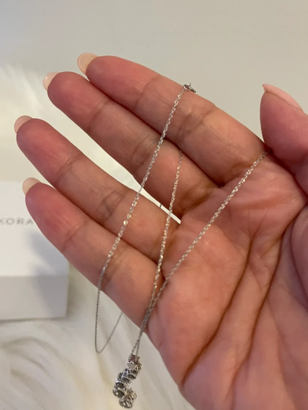 Practically New : 10kt JBWR white gold Diamond .50ctw  Journey image indicator(8)