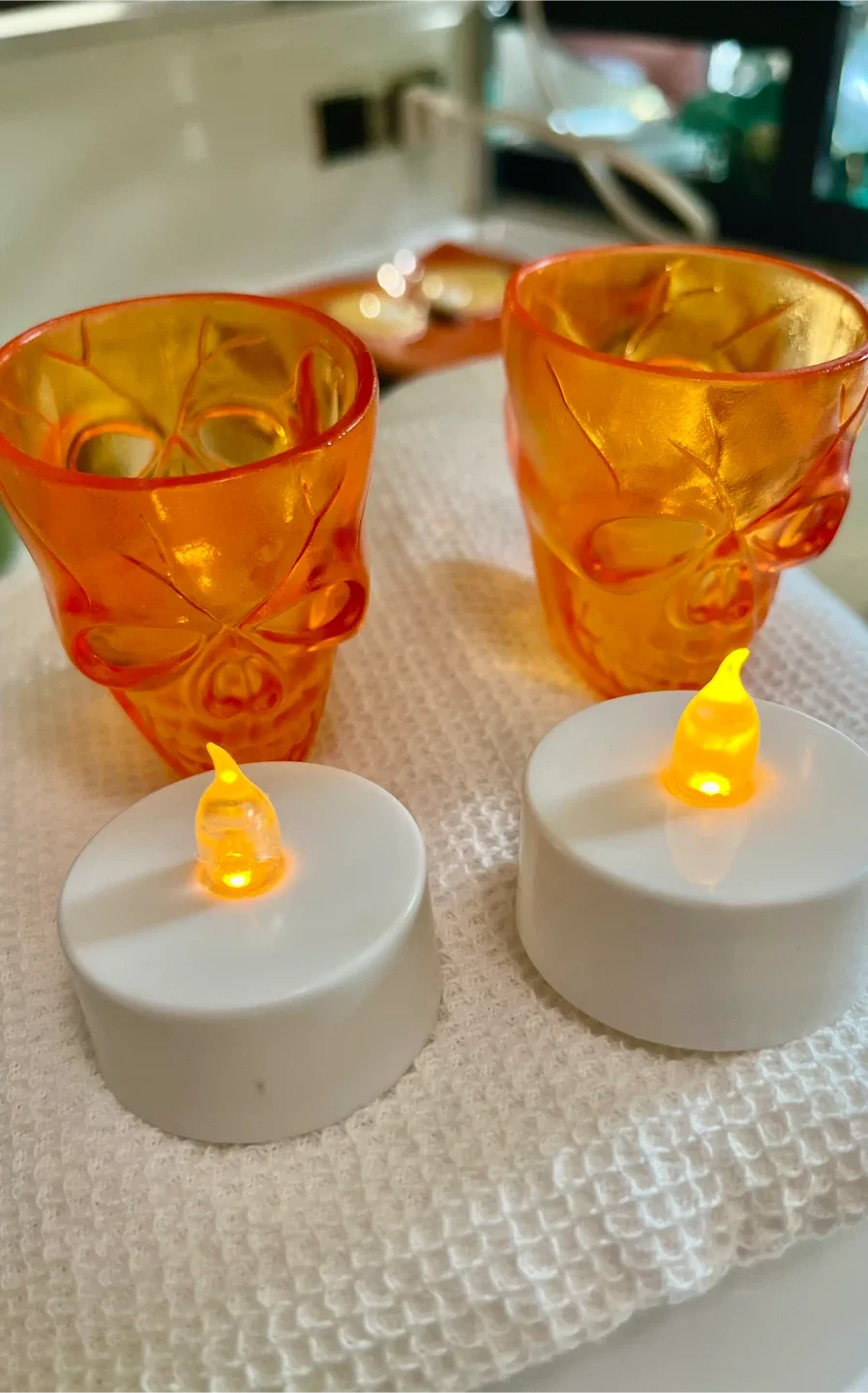 🥕 Skull Shot Glasses w Tea Lights - Set of 2